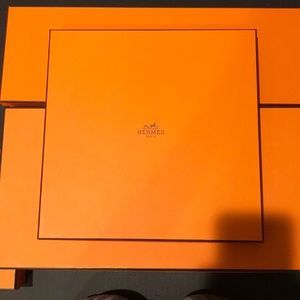 Hermès box for scarf and tie, brand new